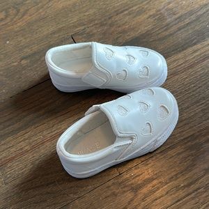 Children’s place slip ons 🤍
